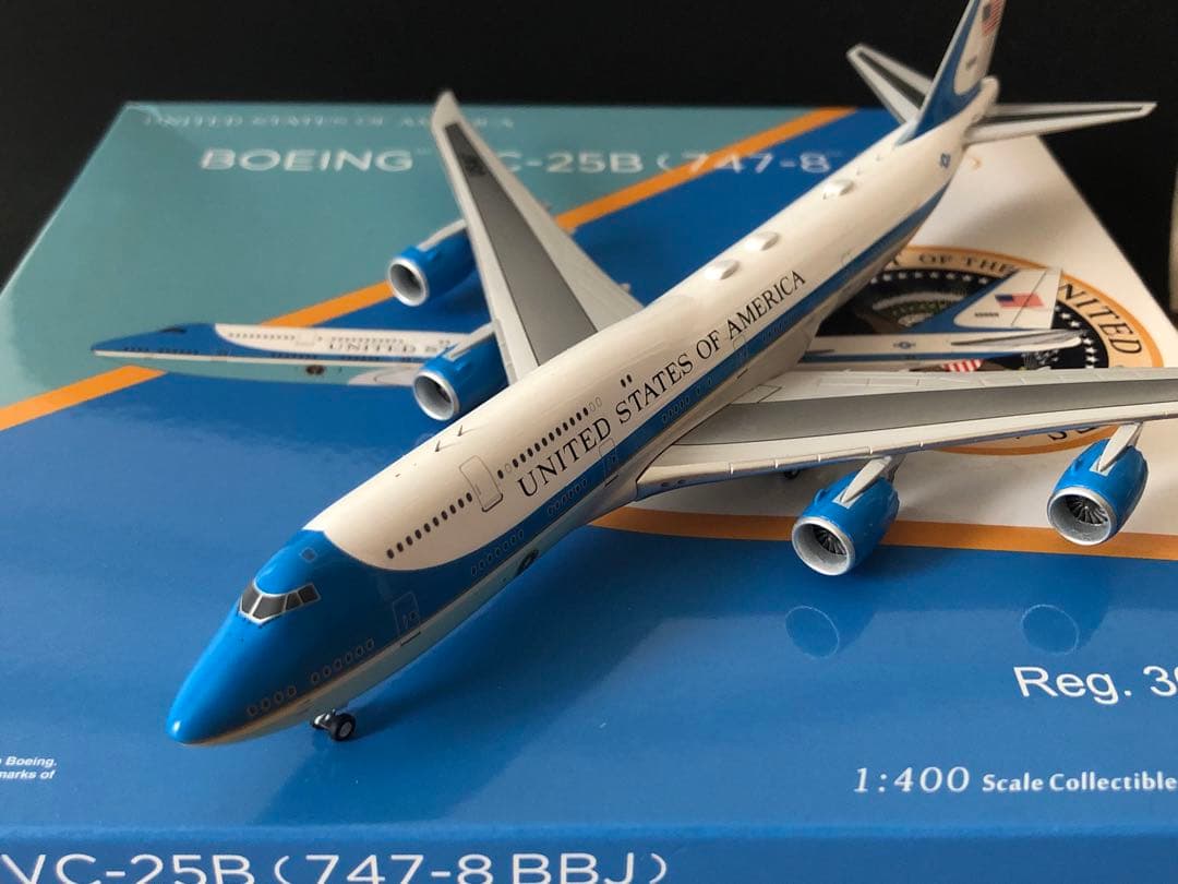 航空機・ヘリコプター USAF VC-25B (B747-8BBJ)