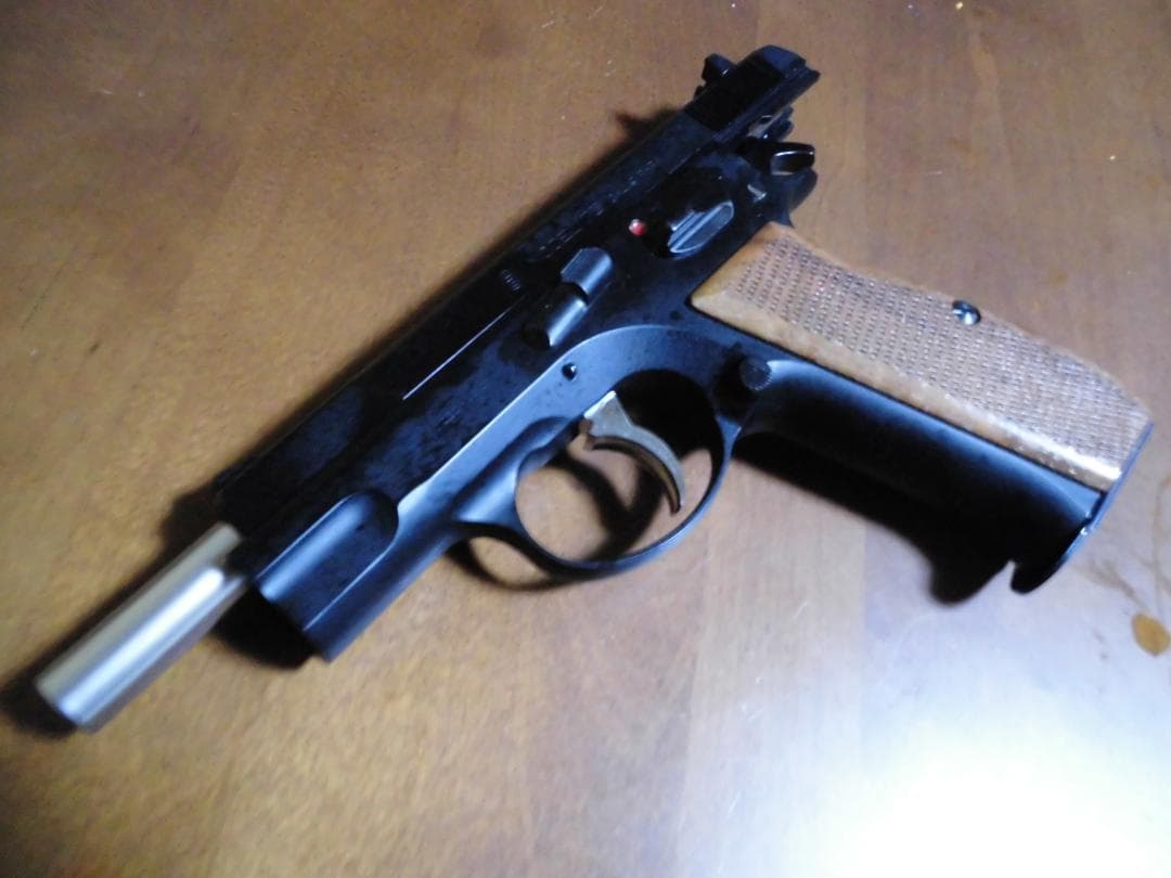 MGC　CZ75　木グリ付き　ガスブローバックプラスチック製