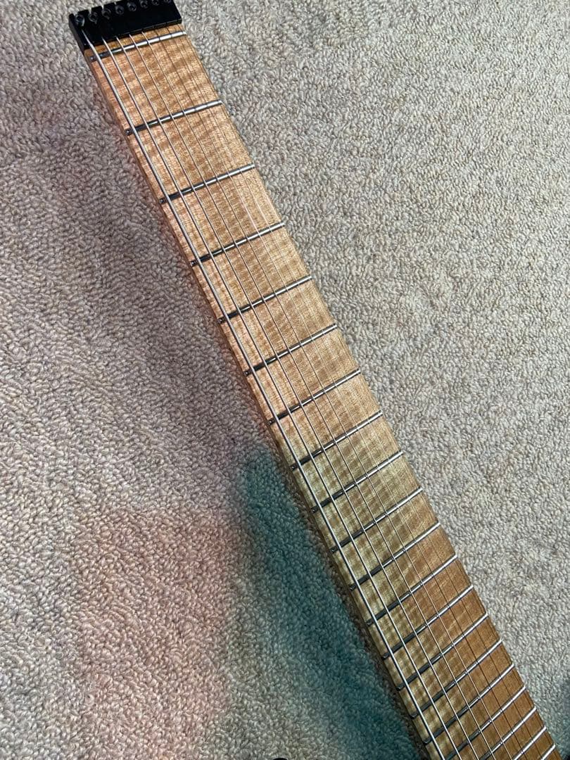 kiesel Vader 8弦 ヘッドレスギター