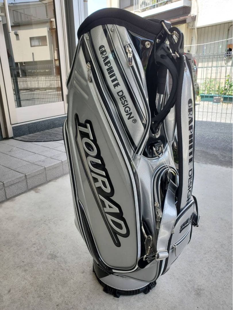 GRAPHITE DESIGN TOUR AD シルバー　キャディバッグ