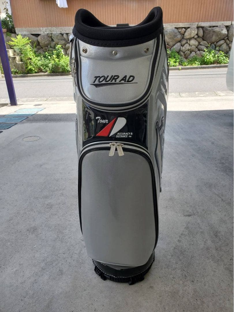 GRAPHITE DESIGN TOUR AD シルバー　キャディバッグ