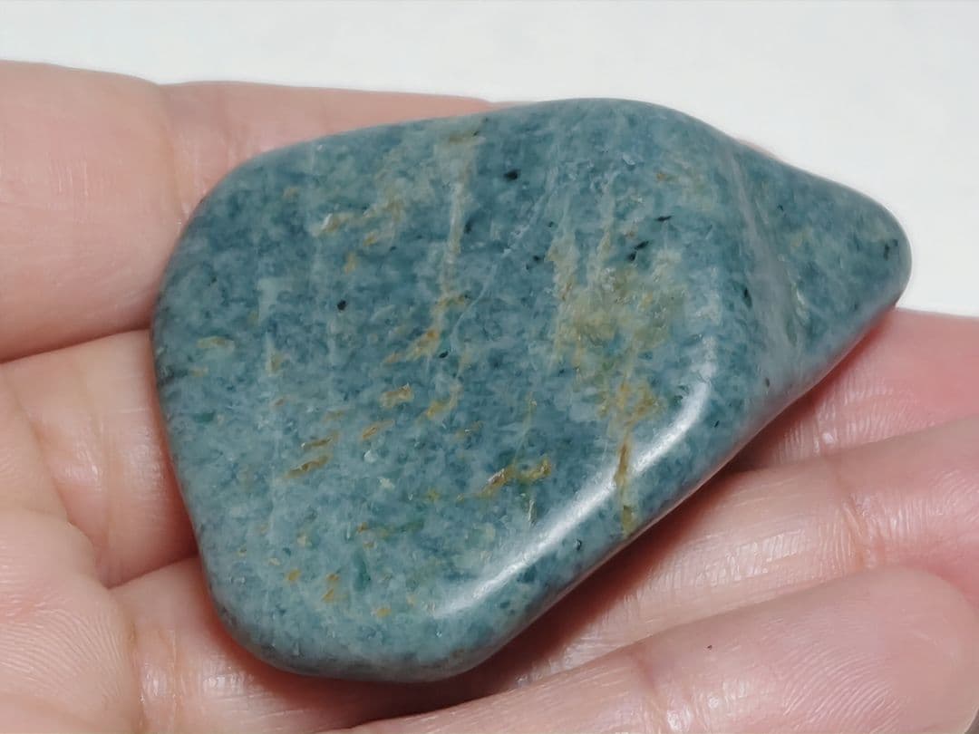 濃青 64g 翡翠 ヒスイ 原石 鑑賞石 自然石 誕生石 鉱物 鉱石 水石