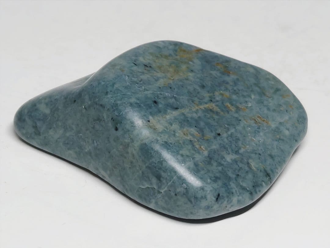 濃青 64g 翡翠 ヒスイ 原石 鑑賞石 自然石 誕生石 鉱物 鉱石 水石