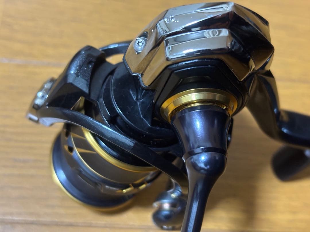 美品　ダイワ 21カルデアFC LT 2000S