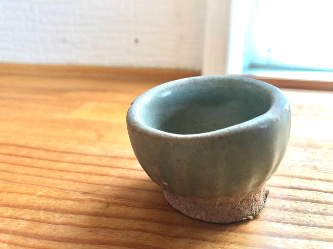 【タイ・希少・骨董品】宋胡録（スンコロク）青磁 鎬紋 杯 ぐい呑み