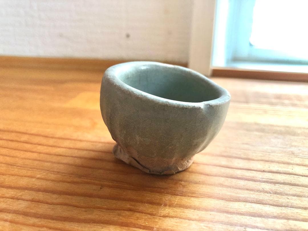 【タイ・希少・骨董品】宋胡録（スンコロク）青磁 鎬紋 杯 ぐい呑み