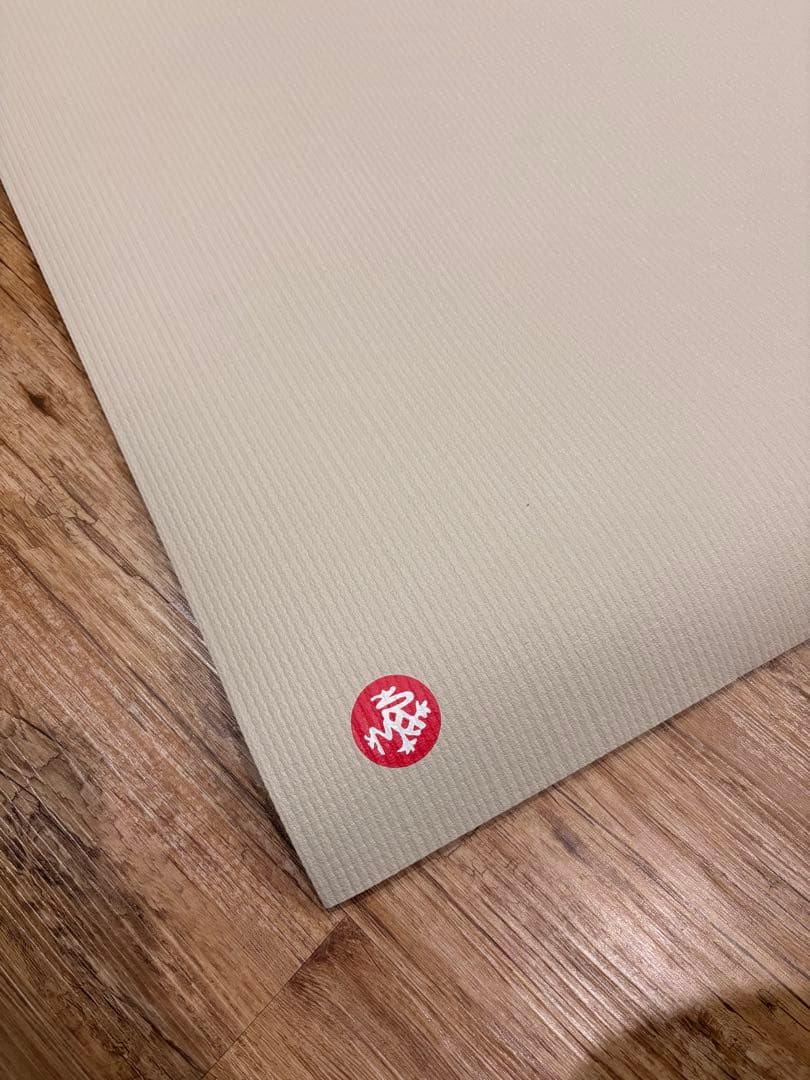 【週末限定】マンドゥカ MANDUKA PRO ヨガマット 6mm sand