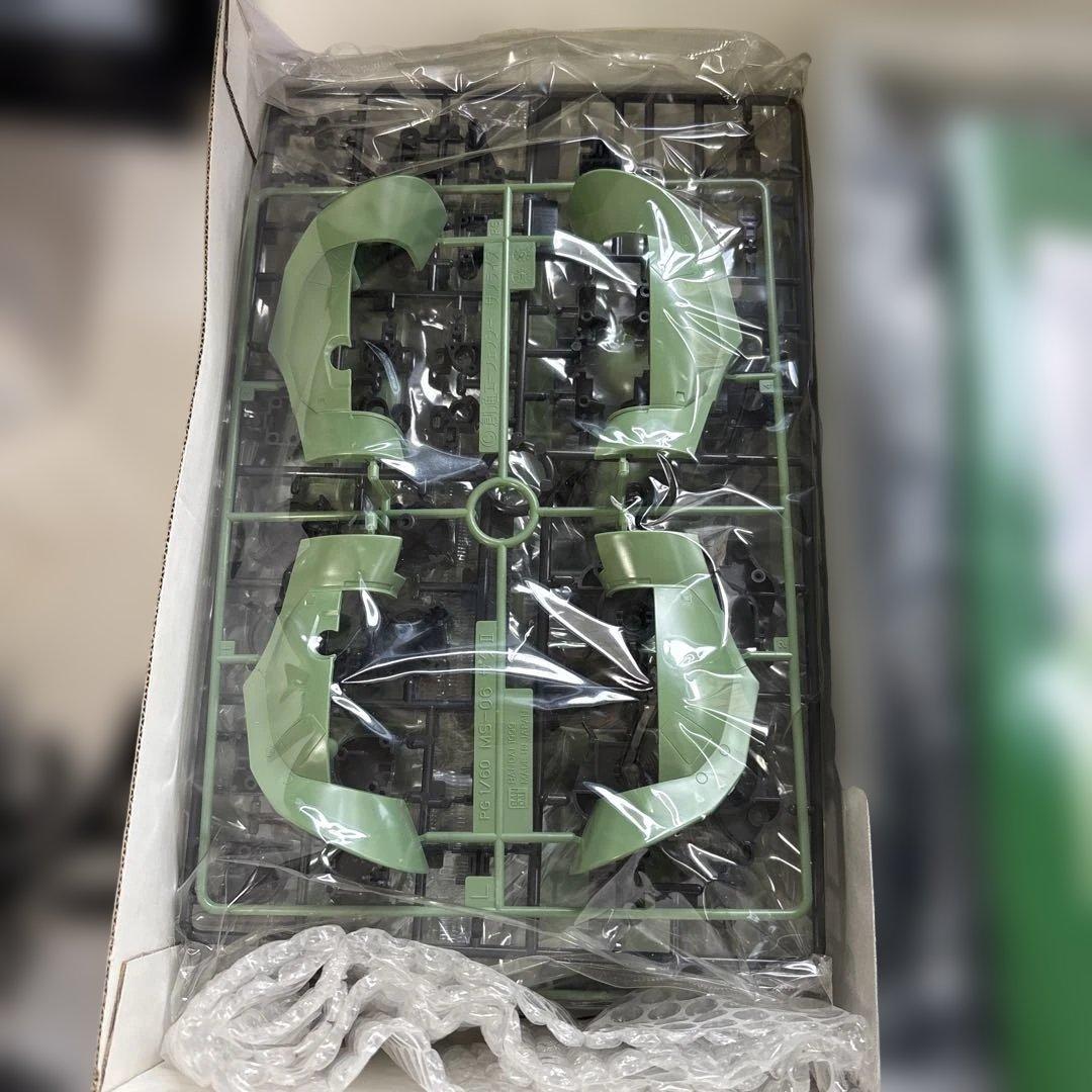 BANDAI PG 1/60 MS-06F ザクII パーフェクトグレード未組立