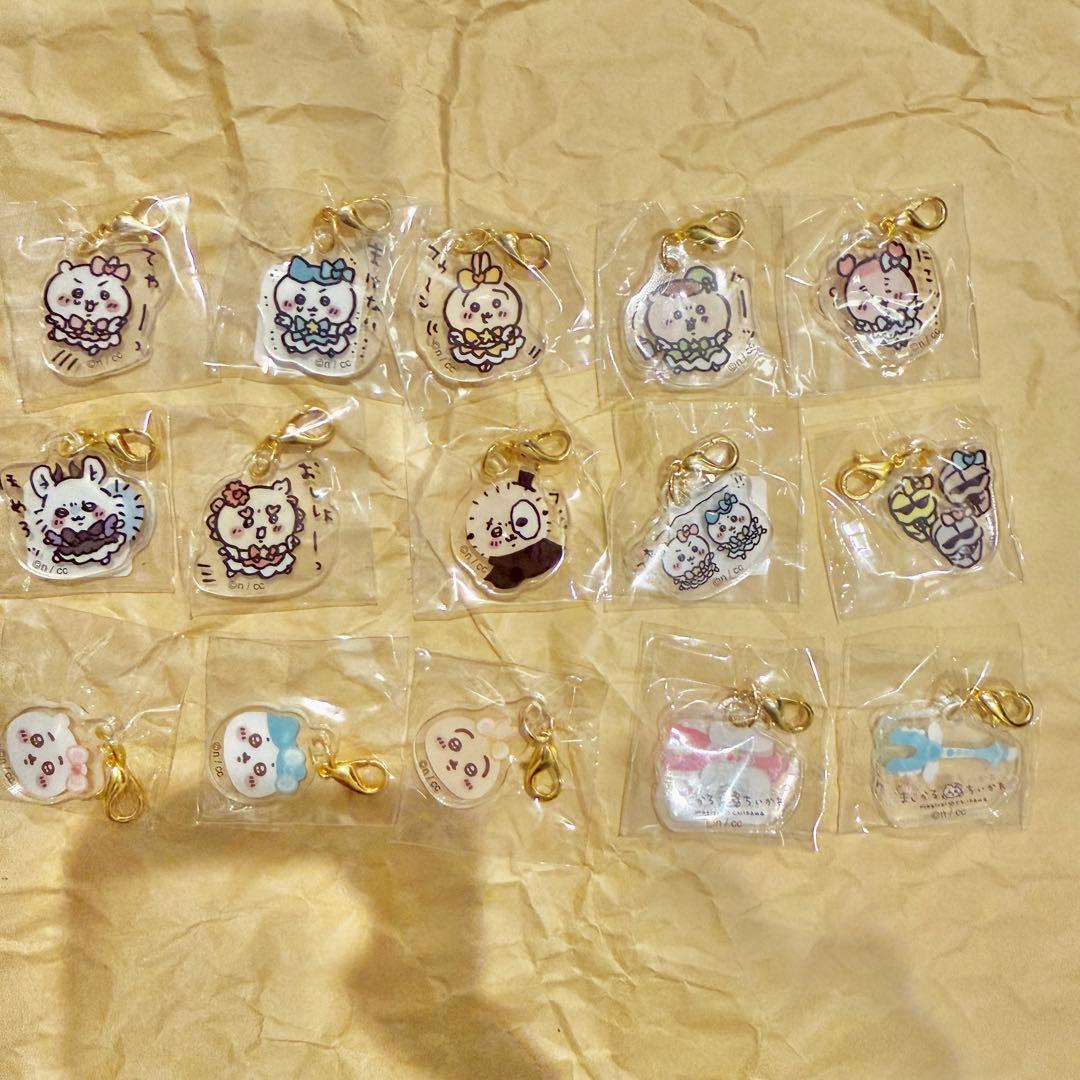 ちいかわ まじかる アクリルスタンド 缶バッジ等 ガチャ7種 フルコンプ