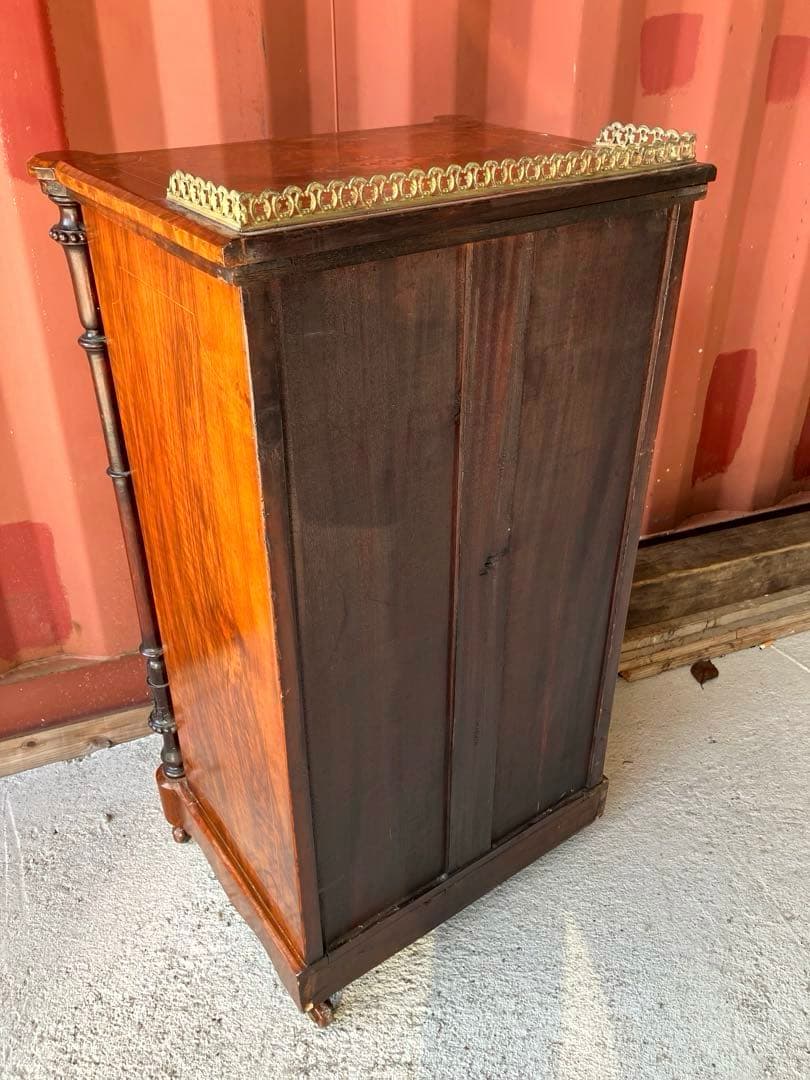 1890年代ウォールナット　ヴィクトリア　 キャビネット