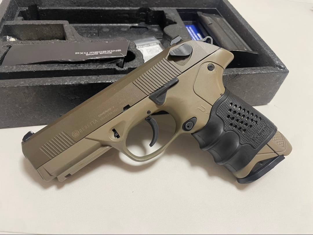 東京マルイ　Px4 カスタム　フォルスター付き