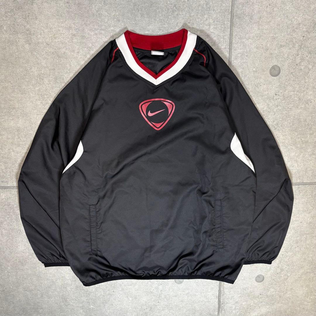 NIKE　セットアップ　上下　ピステ　ナイロン　プルオーバー　刺繍　センターロゴ