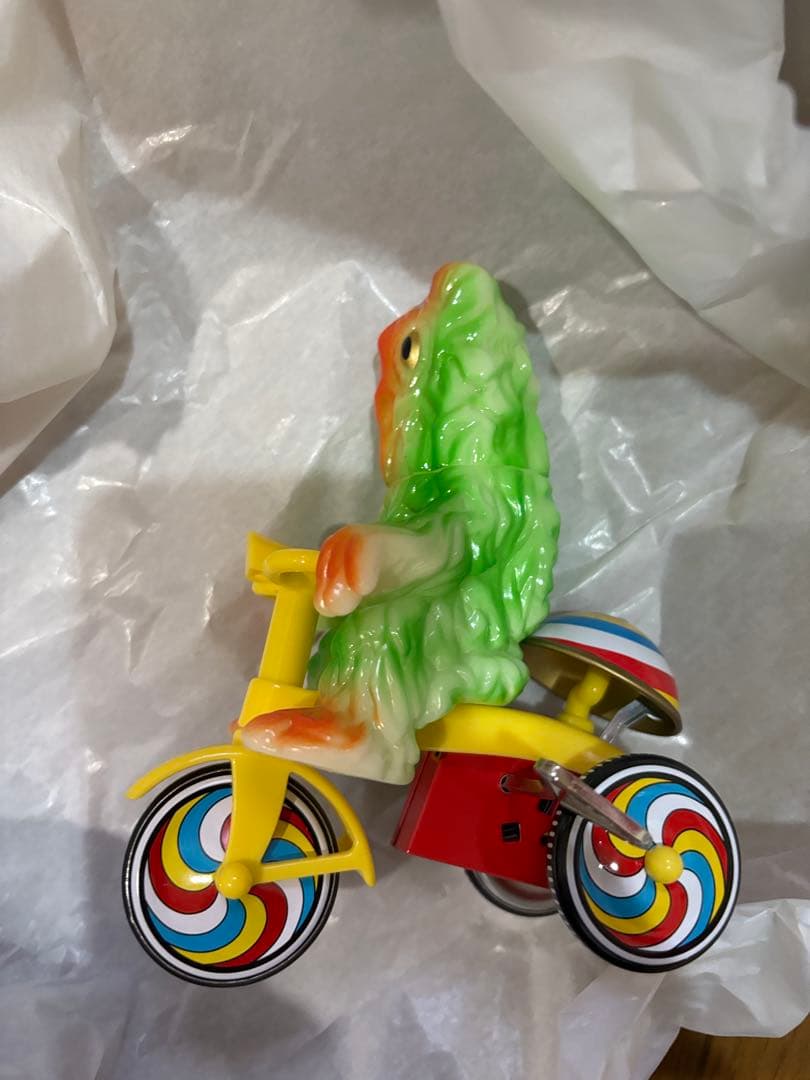 新品未使用　限定品　M1号　三輪車　ヘドラ　2個セット　蓄光版　ハワイピンク版