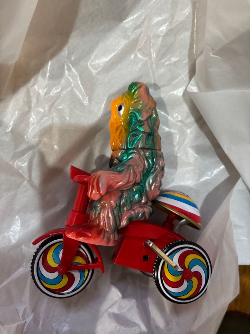 新品未使用　限定品　M1号　三輪車　ヘドラ　2個セット　蓄光版　ハワイピンク版