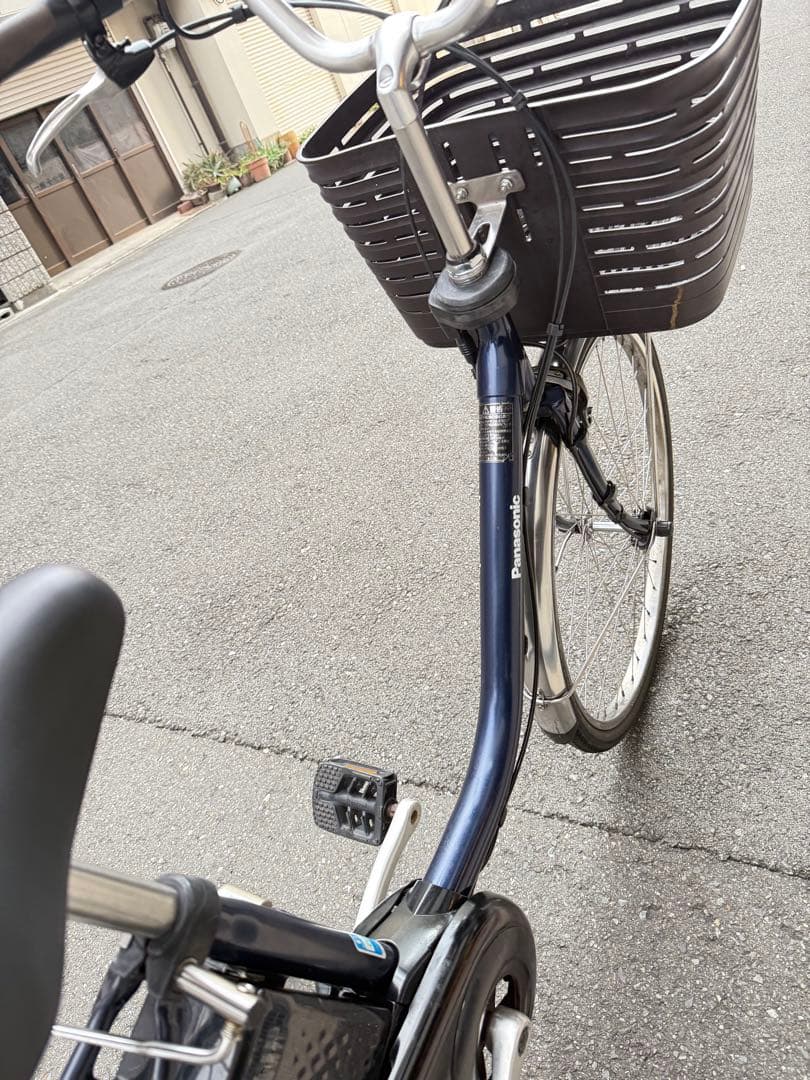 大阪府　パナソニック　電動アシスト自転車 ネイビー 前カゴ付き　24インチ