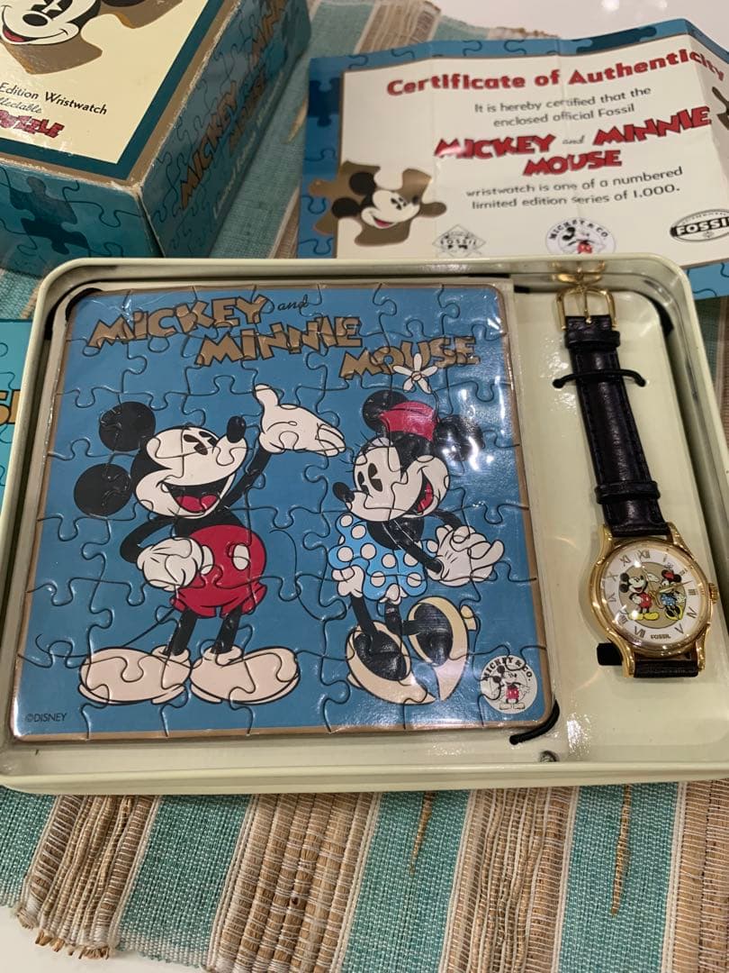 [新品] 限定品　Disney ミッキー&ミニーマウス　FOSSIL 腕時計