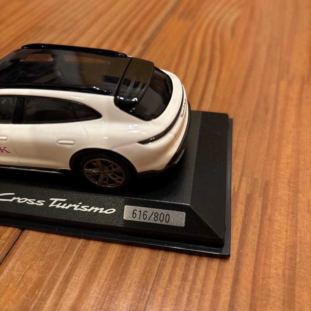 【世界800台限定・非売品】ポルシェ タイカン L-BANK特注 1/43