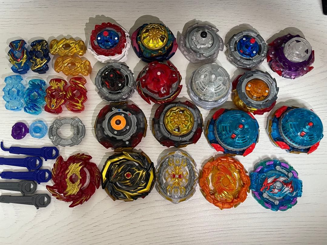 ベイブレードバーストGT インペリアルドラゴン 等 13点まとめ売り おまけ付き