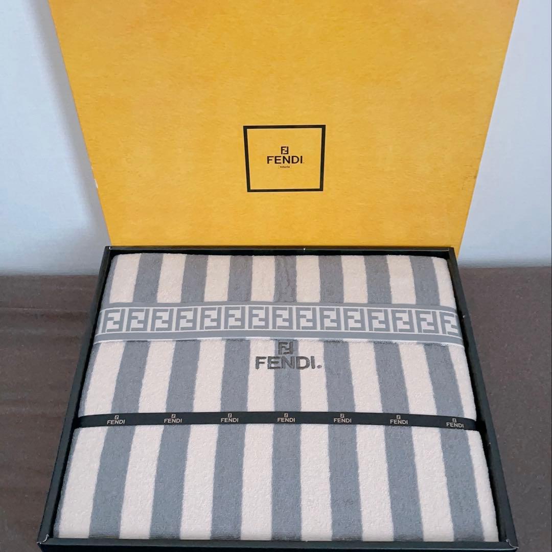 【未使用品】 2710592 FENDI タオルケット ボーダー柄 フェンディ