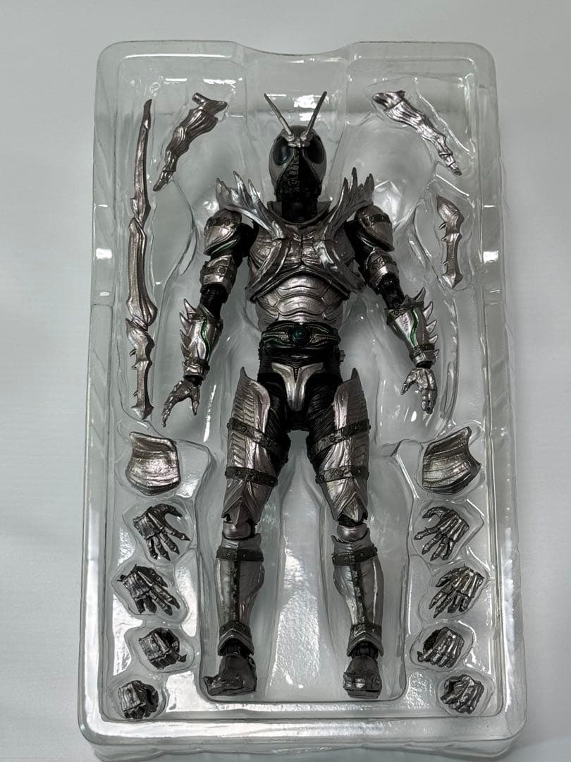 S.H.Figuarts 仮面ライダーSHADOWMOON シャドームーン