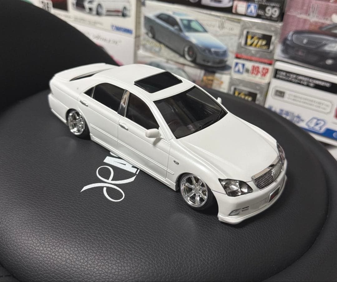 アオシマ GRS182 クラウン アスリート