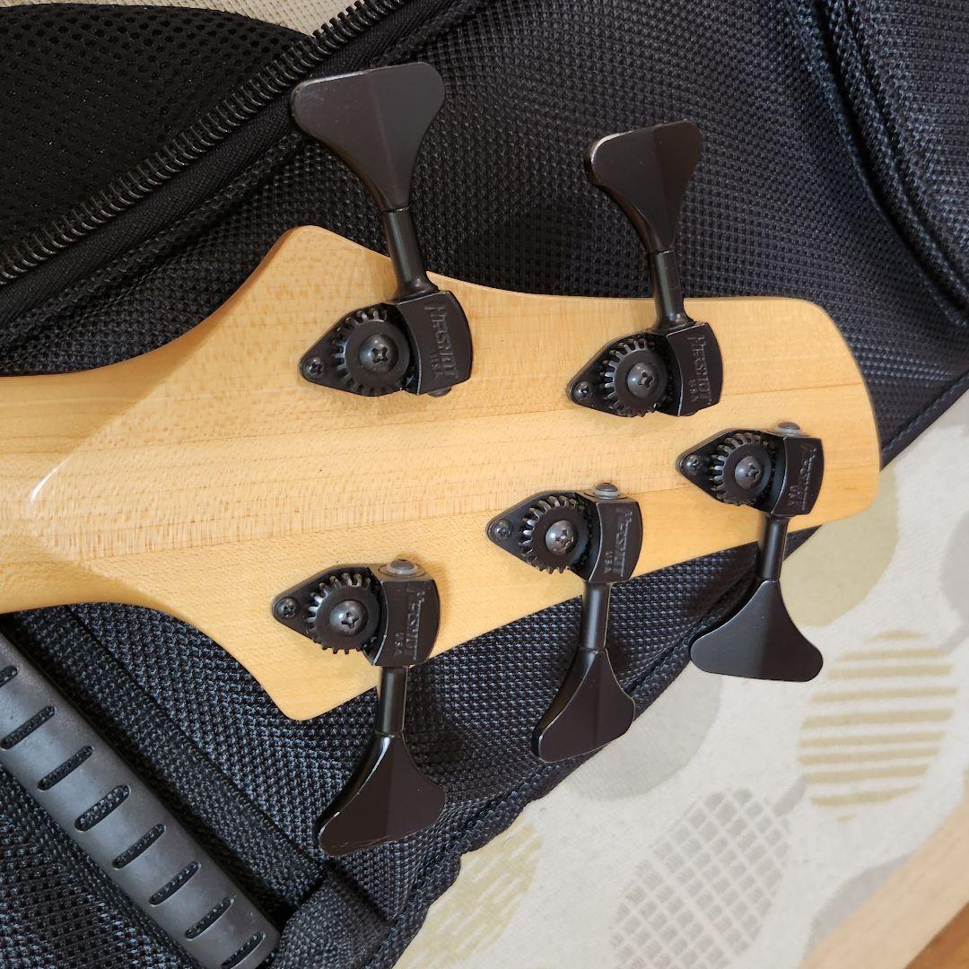 ベナベンテエレキベース