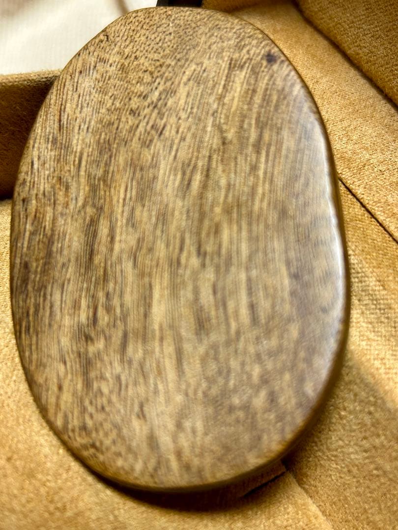 1点物 香木沈香良い香リ虎タイガー 彫刻木彫本物13g仏具羅 開運 金運