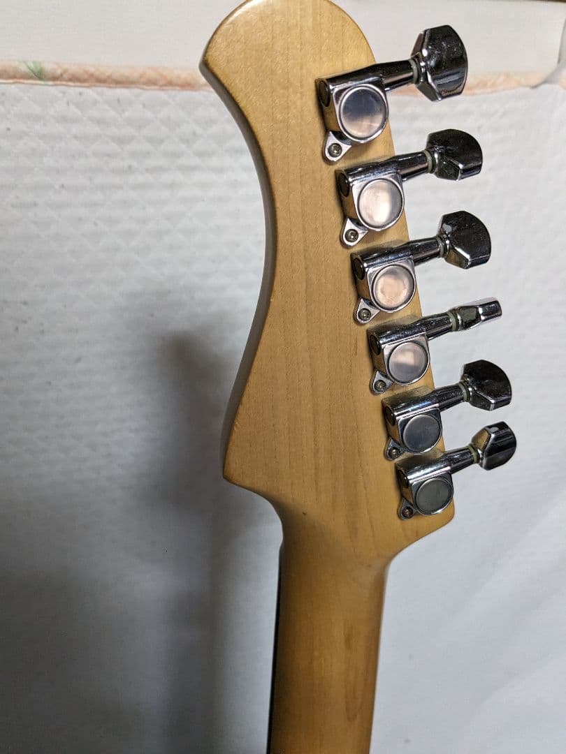 バッカス　ストラトキャスター　エレキギター　サンバースト　美品