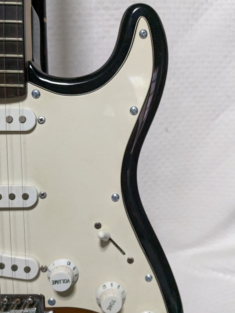 バッカス　ストラトキャスター　エレキギター　サンバースト　美品