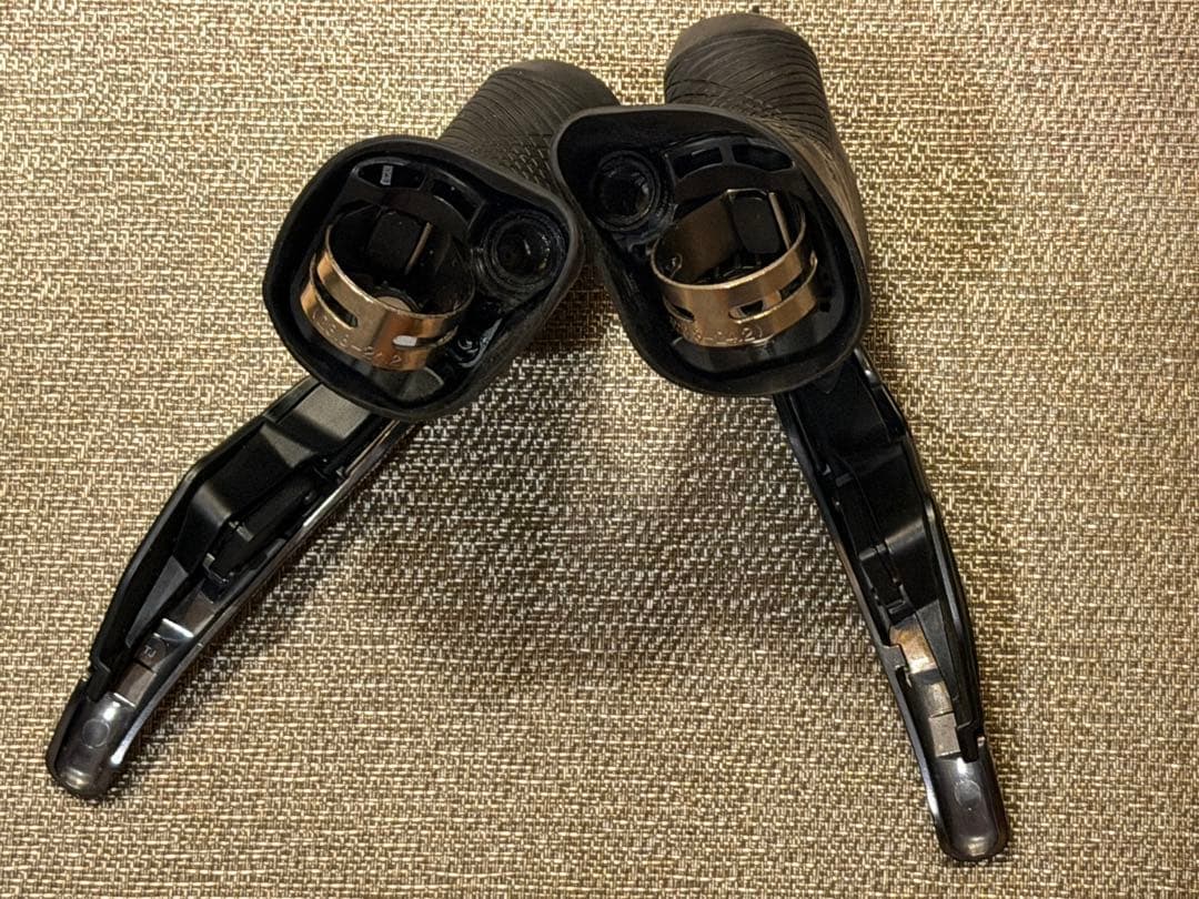 シマノ ULTEGRA Di2 ST-R8070 油圧ブレーキSTIレ