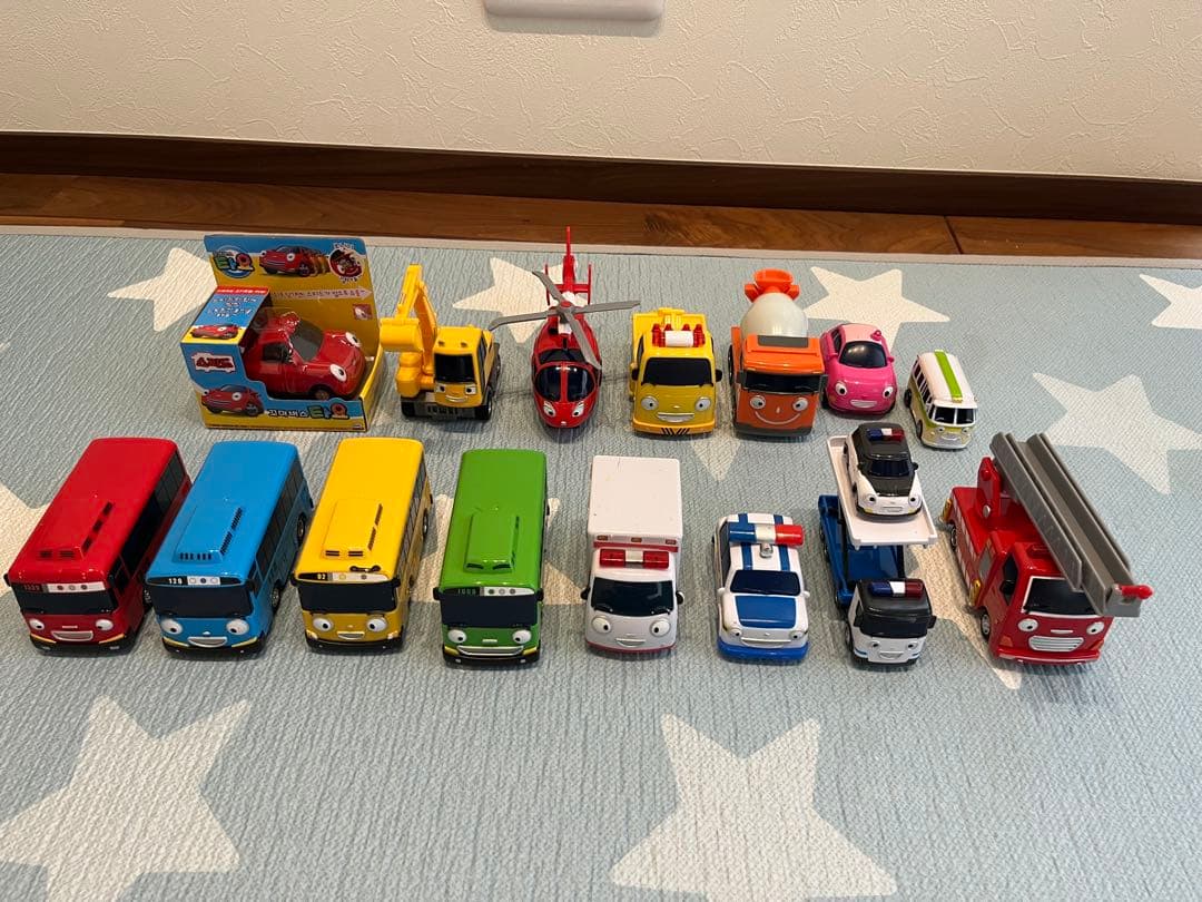 ちびっこバス　タヨ　仲間達　アリス　パット　ハート　スピーディー　ポコ　クリス