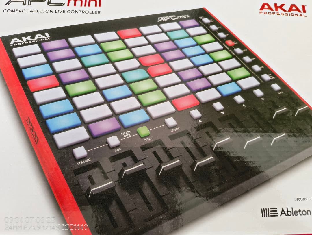 DJ機材 AKAI APC mini Mk2