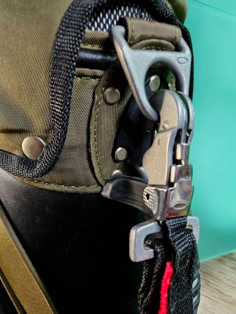 ちゃんKATSU超美品　　Oakley khaki高級タイプゴルフバッグ