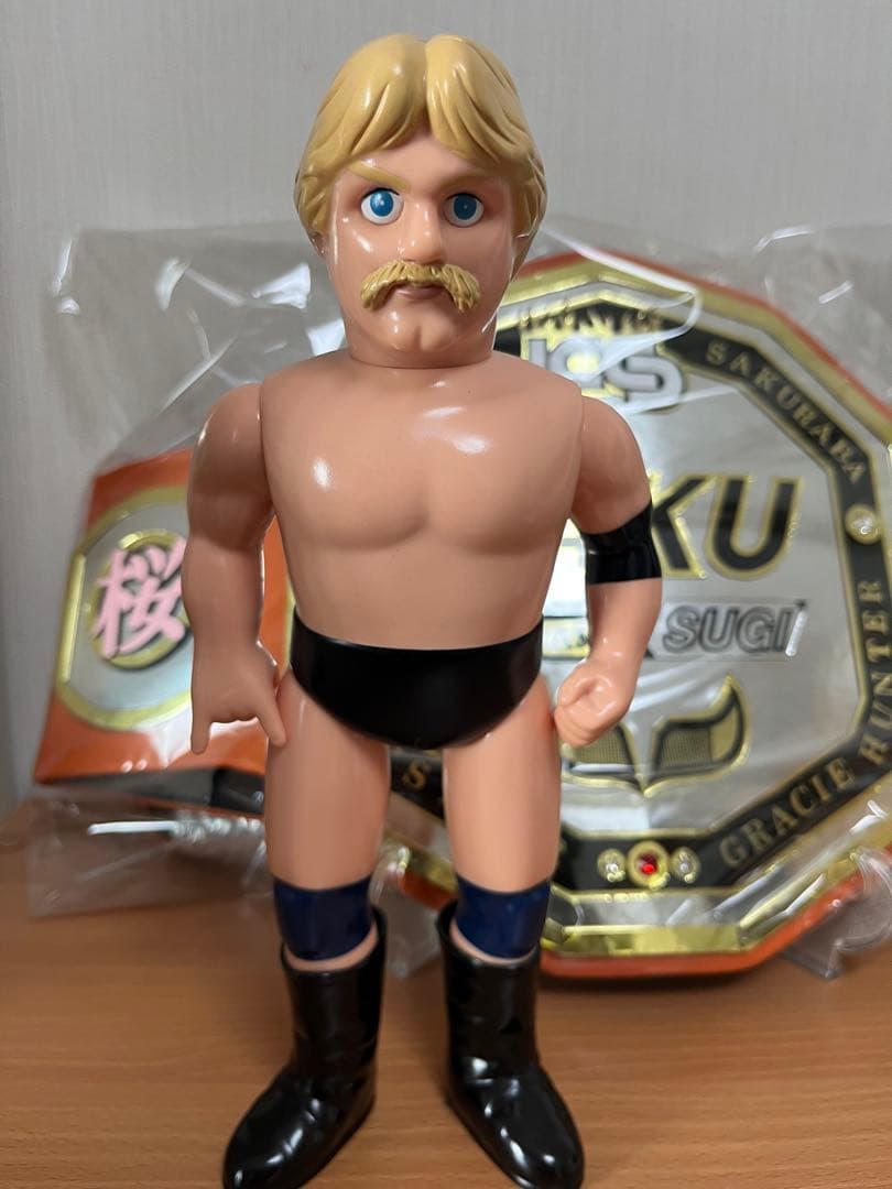 メディコムトイ　ソフビ　ファイティングシリーズ　超獣コンビ　ハンセン、ブロディ