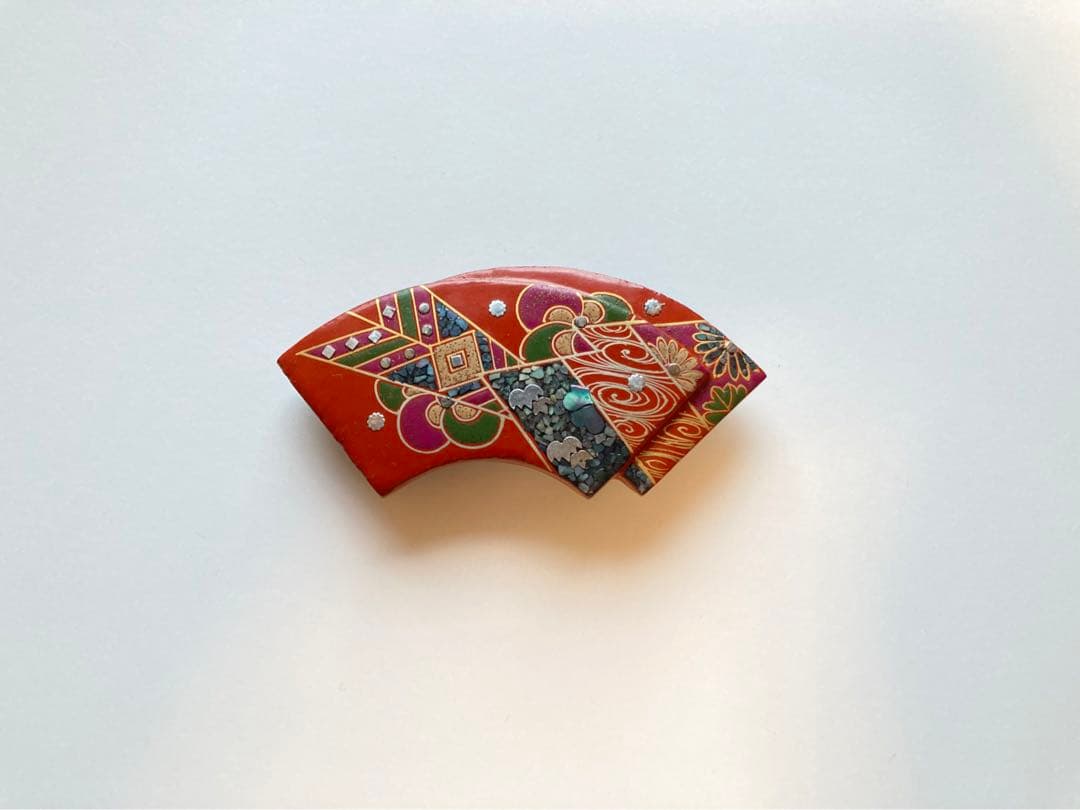 扇面/矢羽根/帯留め/蒔絵/螺鈿細工/アンティーク帯留