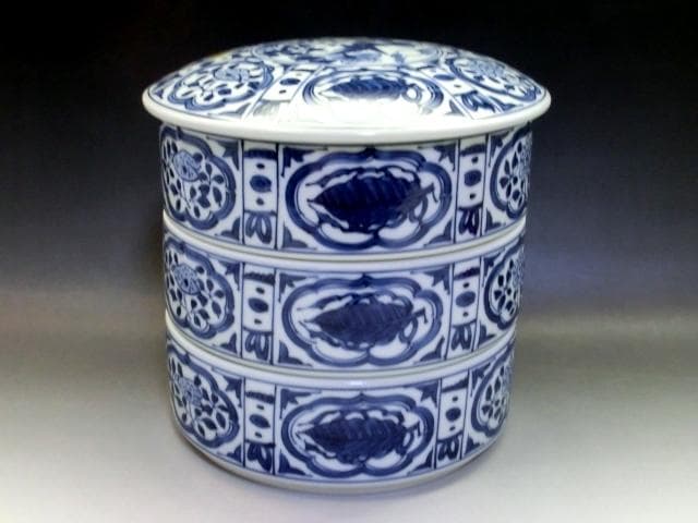 鉢■平安【陶峰造】染付古代紋三段重鉢 手描き 花唐草紋 京焼 清水焼 お重 高級