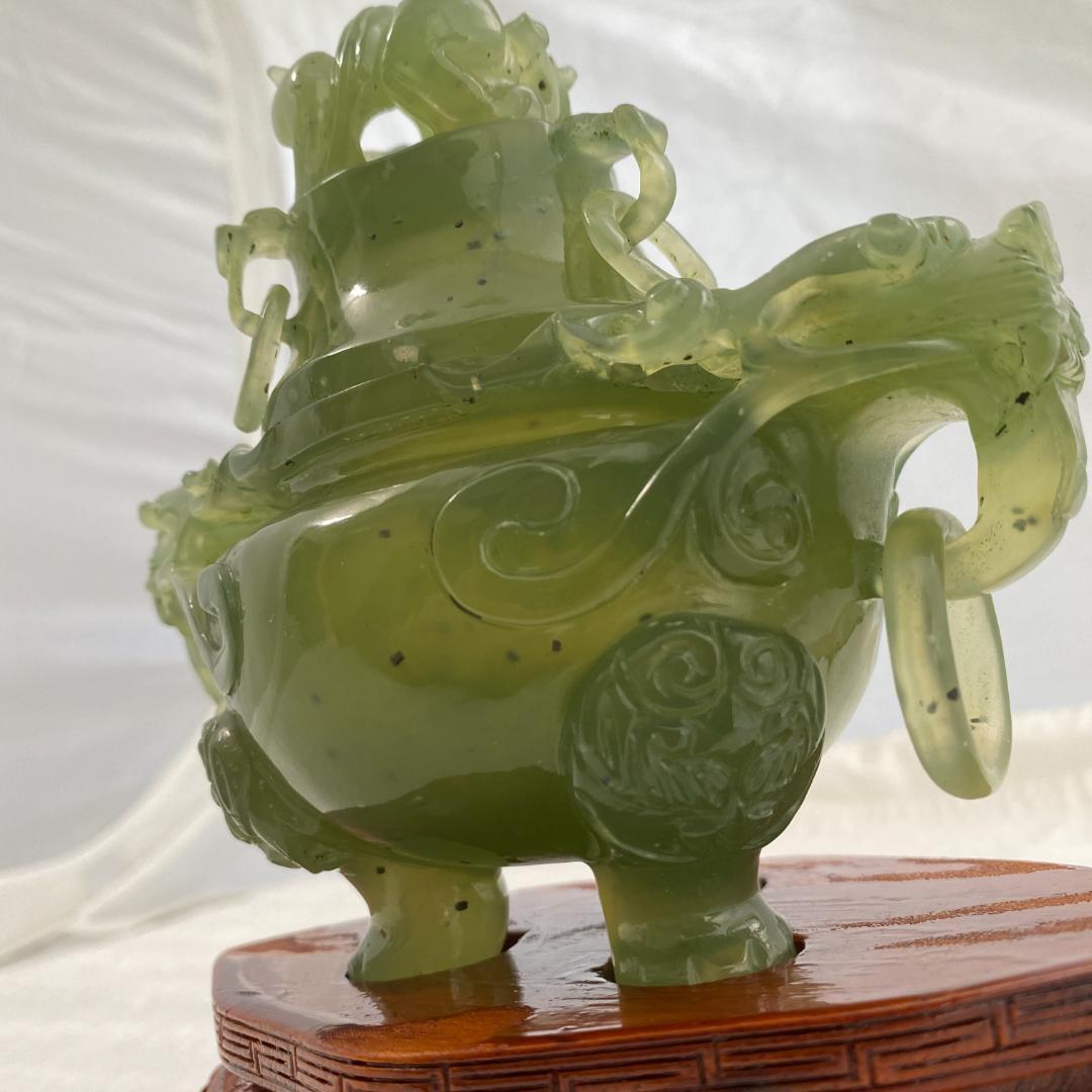 翡翠（ヒスイ）天然石　新山玉炉　龍の香炉　81年ポートピア天津物産展