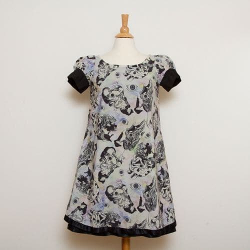 マダラニンゲン 試着のみ　トドメキ春画目リバーシブルワンピース