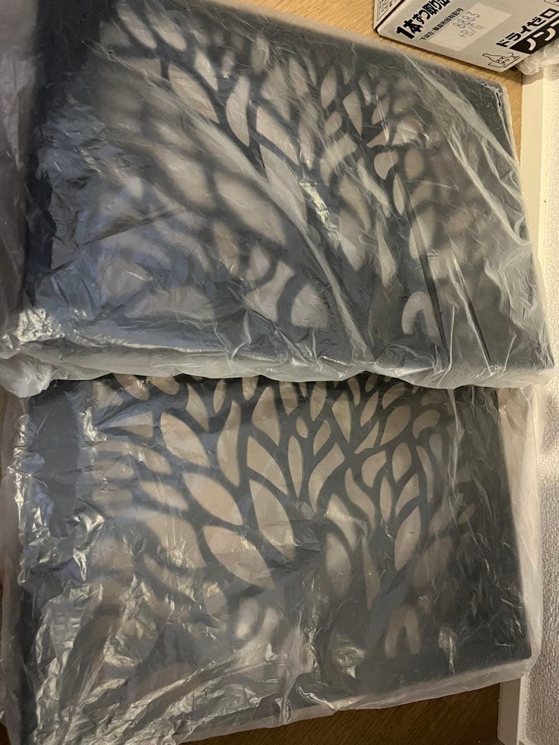 ハレテーブル　アイアンプレートツリー柄2枚付き