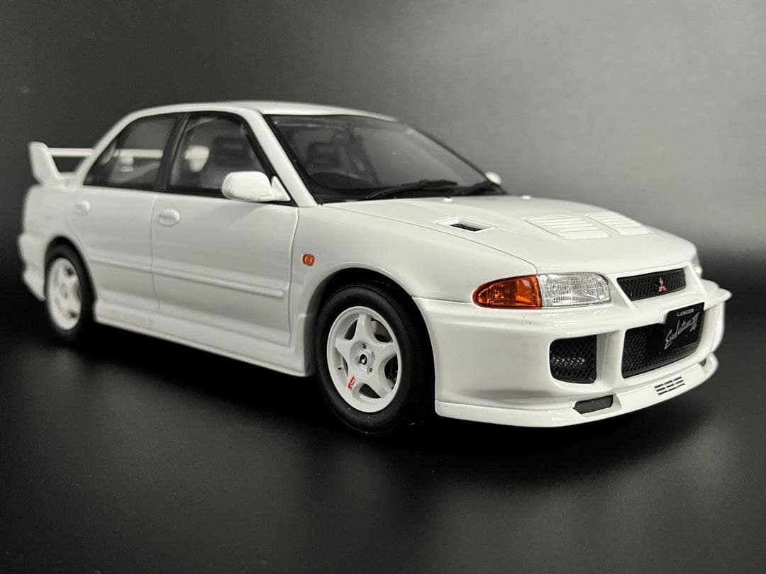 OTTO 1/18 ランサー エボリューションⅢ ホワイト ランエボ3