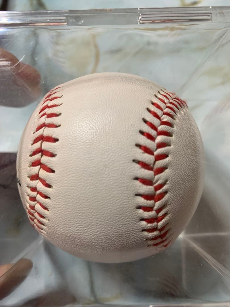 読売ジャイアンツ 坂本勇人選手、木村龍治選手の直筆サイン入りボール ケース付