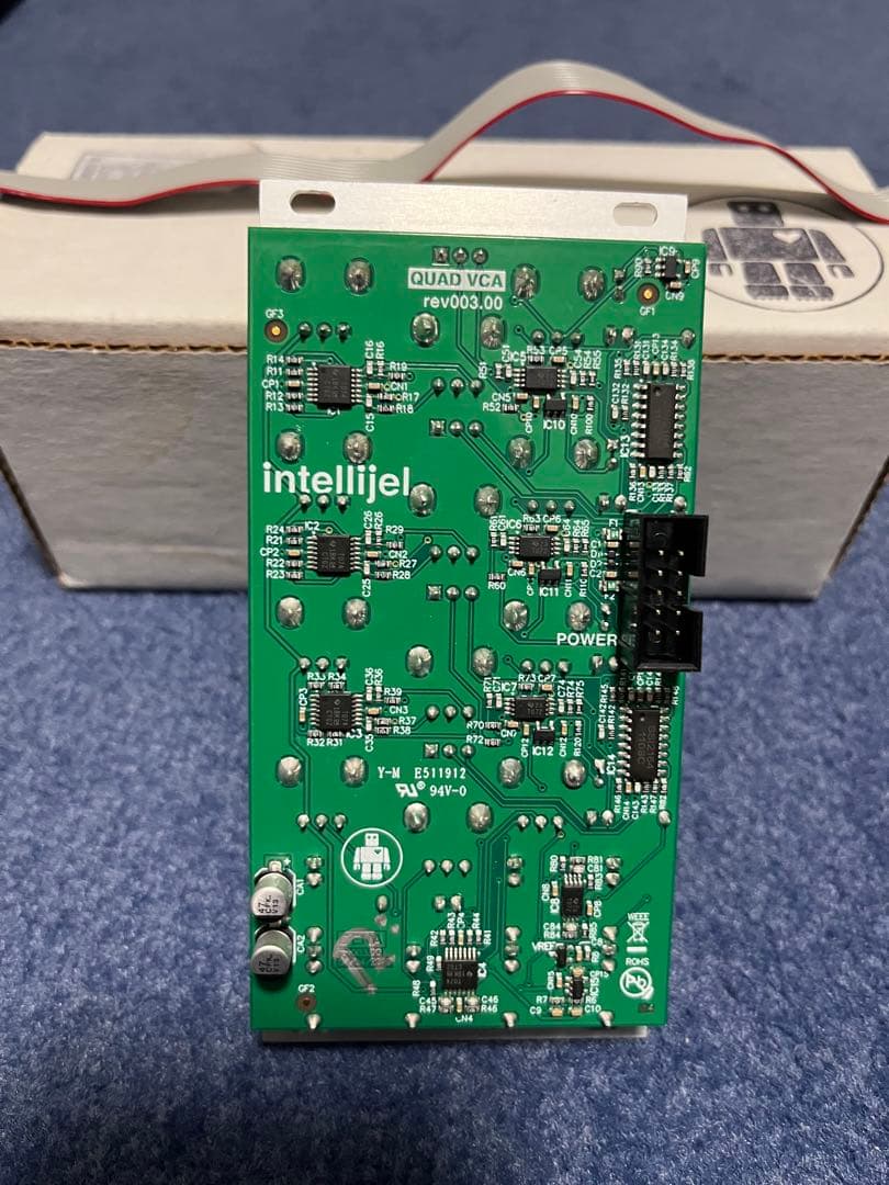 intellijel Quad VCA モジュール