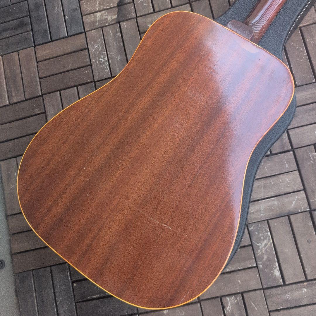 Chaki Wー3F 色々難ありのドレッドノートです。