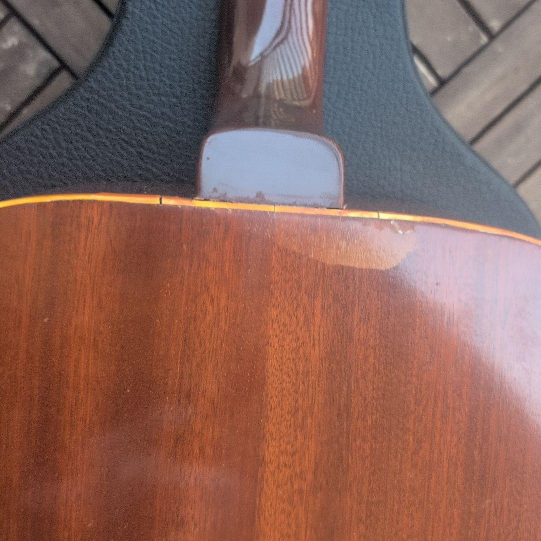 Chaki Wー3F 色々難ありのドレッドノートです。