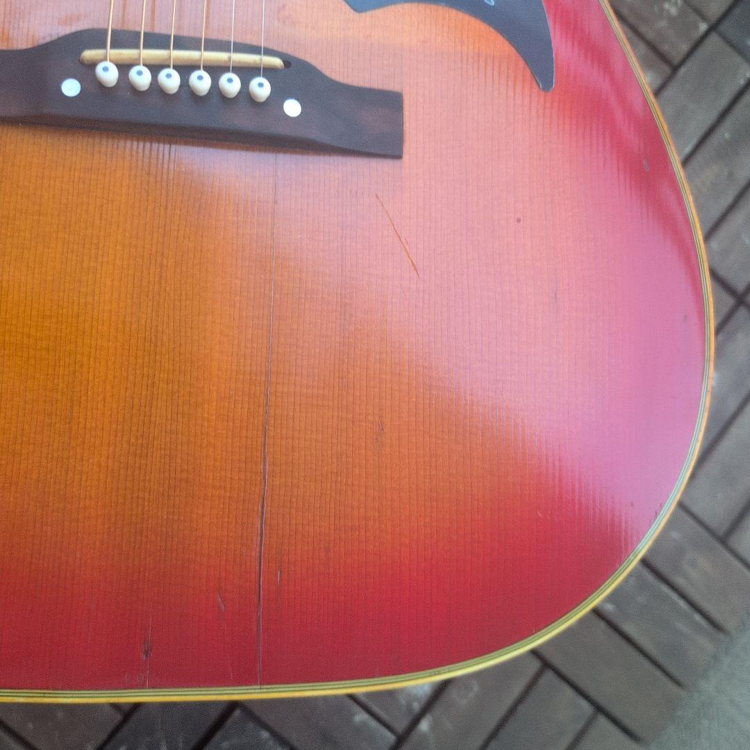 Chaki Wー3F 色々難ありのドレッドノートです。