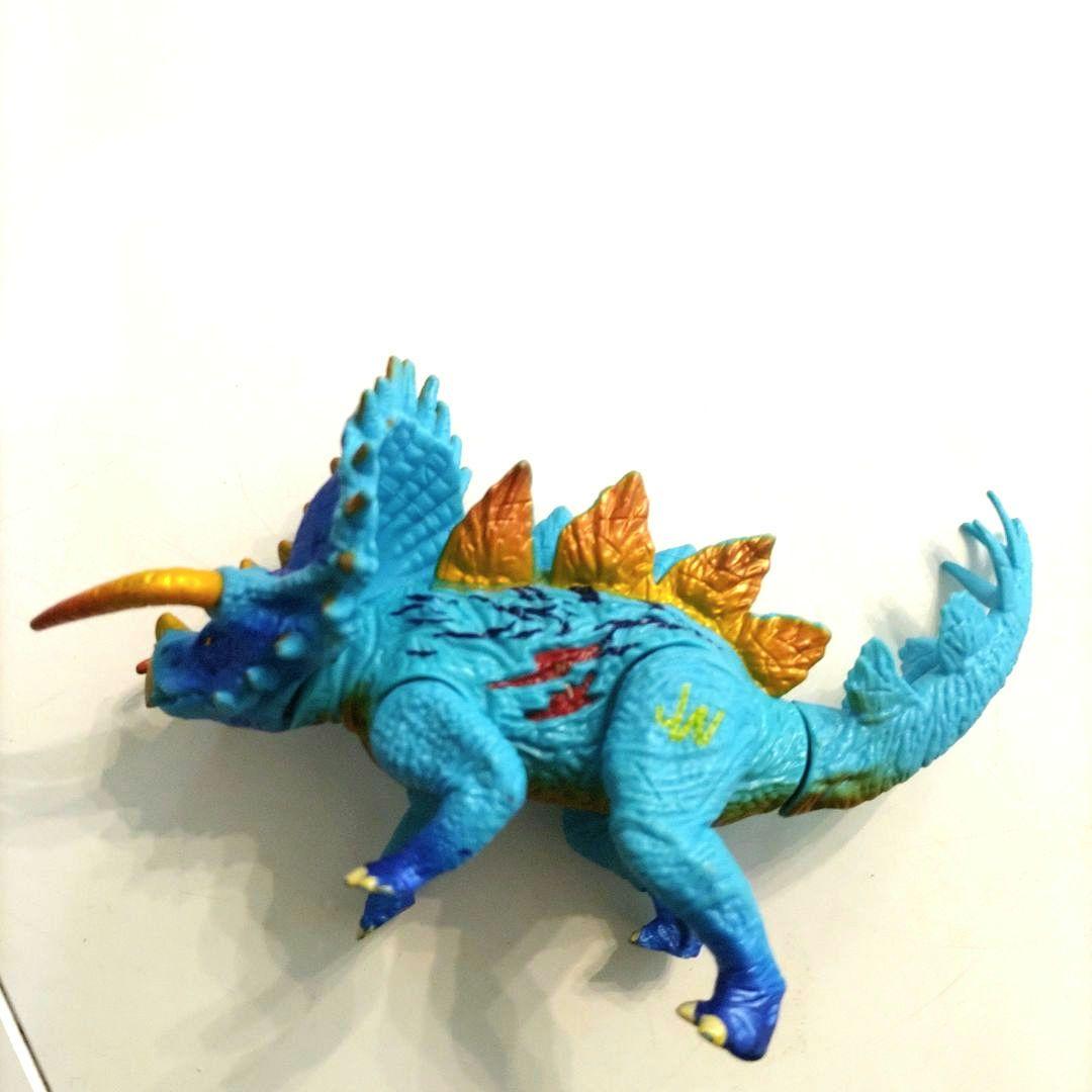 ステゴケラトプス ジュラシックワールド 2016