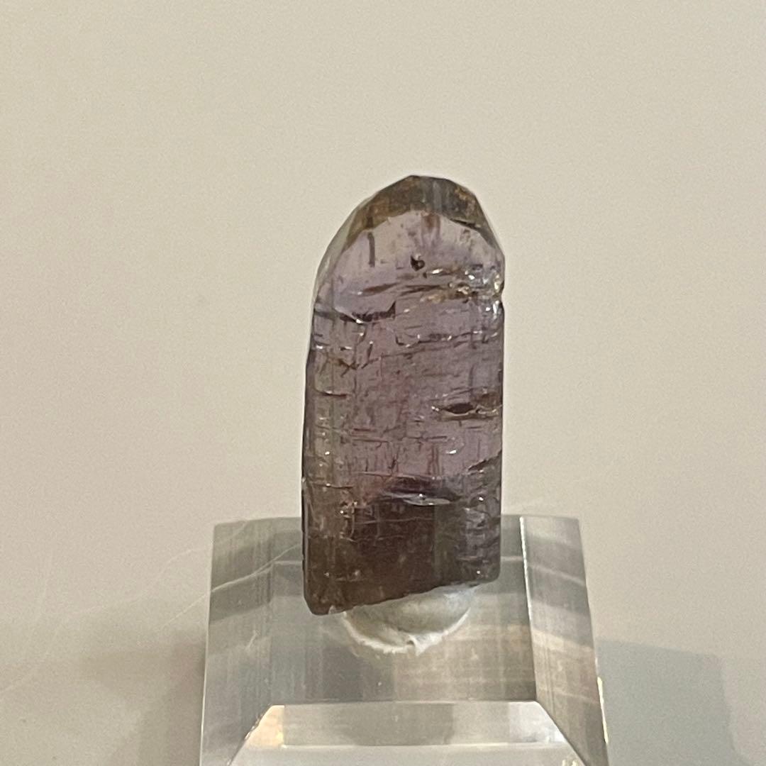 (25808) タンザニア産 非加熱 タンザナイト 鉱物標本 原石