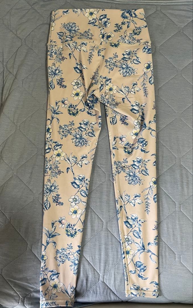 【SUKALA】 花柄ヨガウェア ブラトップ＆レギンス 上下セット S