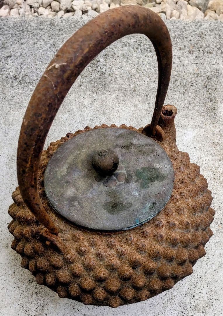 てつ 用の美を感じる器／龍文堂造 鬼あられ／他の人買わないでね