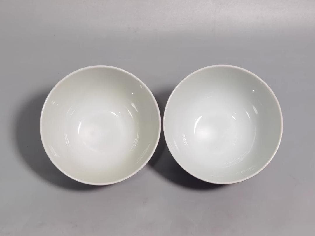 珐琅彩 胭脂紅地 梅花文 盃 一対｜陶磁器｜精巧作り